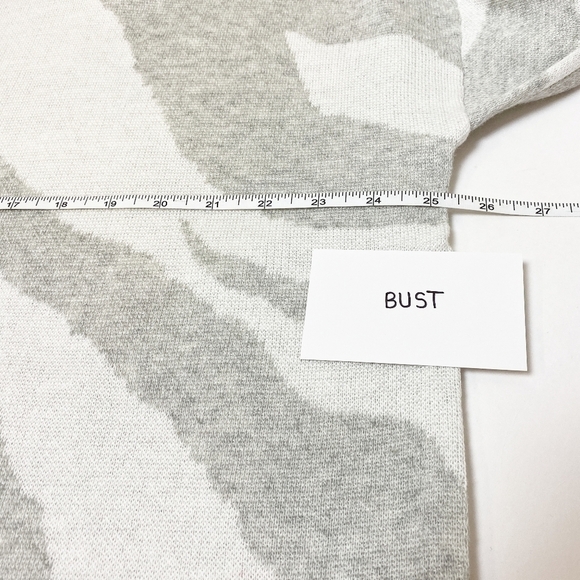 Fate Zebra Crew Neck Sweater NWT new 1X gray ivory stripe intarsia neutral - Picture 5 of 9